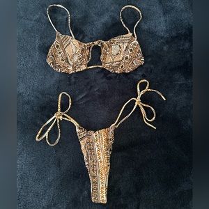 INDAH Bikini | Size (top) : L | Size (bottoms) : S/M